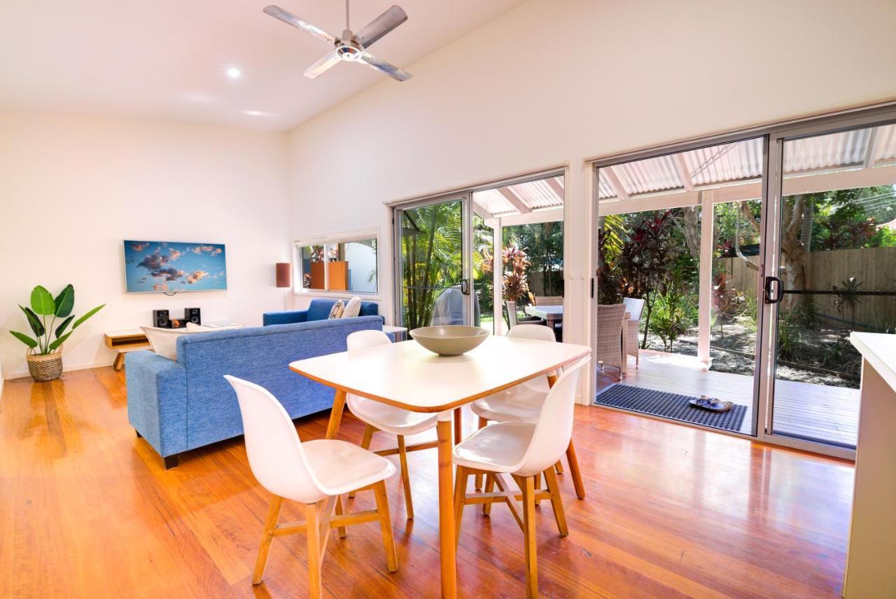 Mobys Beachside Retreat Blueys Beach Exterior foto