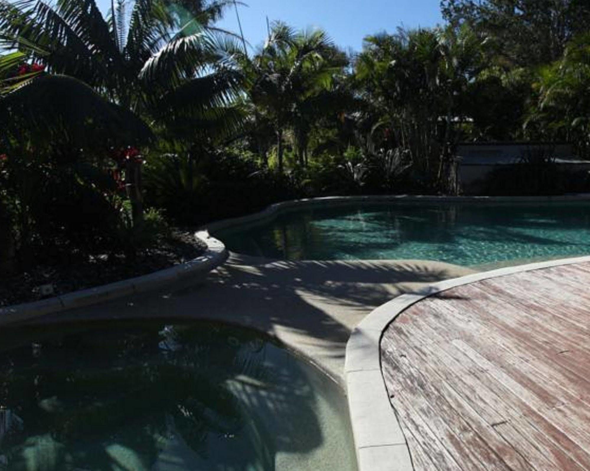 Mobys Beachside Retreat Blueys Beach Exterior foto